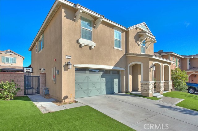 Detail Gallery Image 4 of 57 For 5217 Blueberry Ave, Fontana,  CA 92336 - 4 Beds | 3 Baths