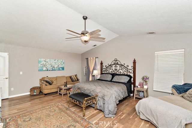 Detail Gallery Image 11 of 43 For 12730 Fir St, Oak Hills,  CA 92344 - 6 Beds | 4/1 Baths