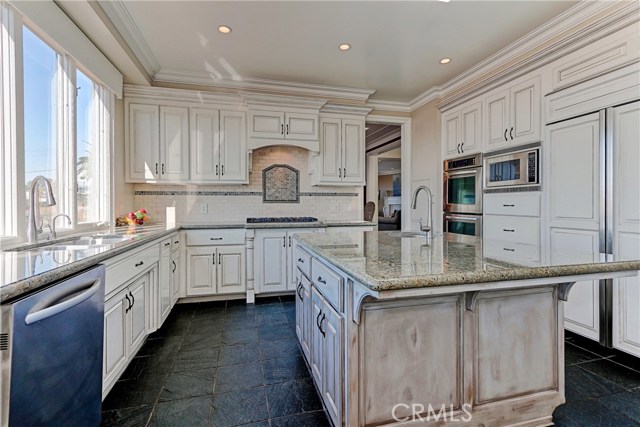 934 Duncan Avenue, Manhattan Beach, California 90266, 5 Bedrooms Bedrooms, ,4 BathroomsBathrooms,Residential,Sold,Duncan,SB17006848
