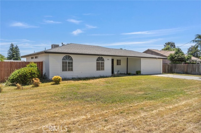 Detail Gallery Image 3 of 23 For 25732 Avenue 17, Madera,  CA 93638 - 3 Beds | 2 Baths