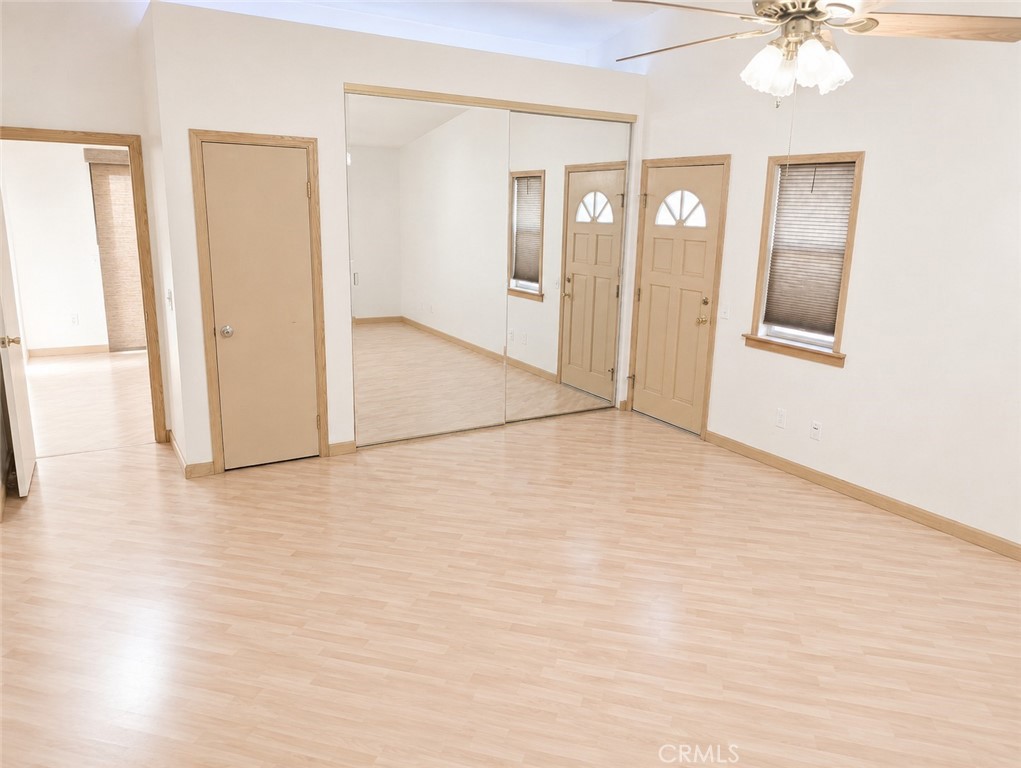 https://media.crmls.org/medias/60091601-e451-4628-a296-65a44eb406db.jpg?preset=X-Large