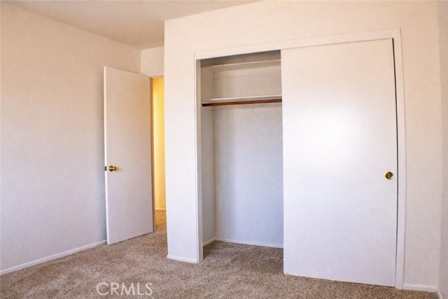 Detail Gallery Image 11 of 22 For 7407 Kenyon, Hesperia,  CA 92345 - 4 Beds | 2 Baths