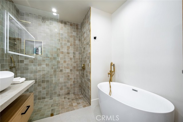 4 Bed Home for Sale in Sherman Oaks, California