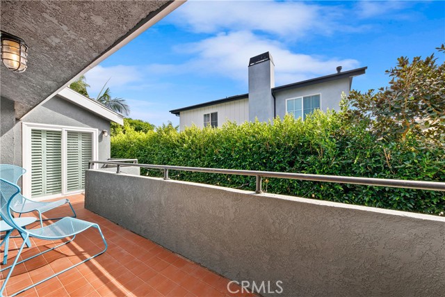 Detail Gallery Image 30 of 50 For 2404 Marshallfield Ln #B,  Redondo Beach,  CA 90278 - 3 Beds | 2/1 Baths