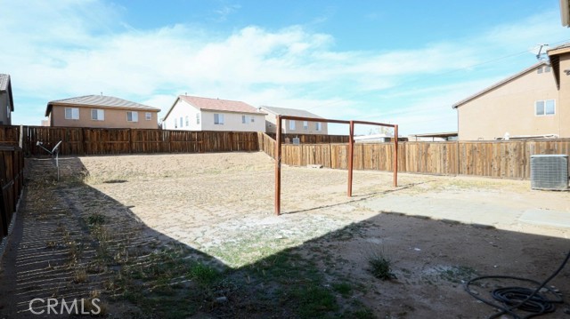 9476 Plum Court, Hesperia CA: https://media.crmls.org/medias/600b2d1c-e56a-41a3-9ad8-60221bf53689.jpg