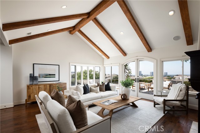 Detail Gallery Image 25 of 54 For 2001 Yacht Resolute, Newport Beach,  CA 92660 - 3 Beds | 2/1 Baths