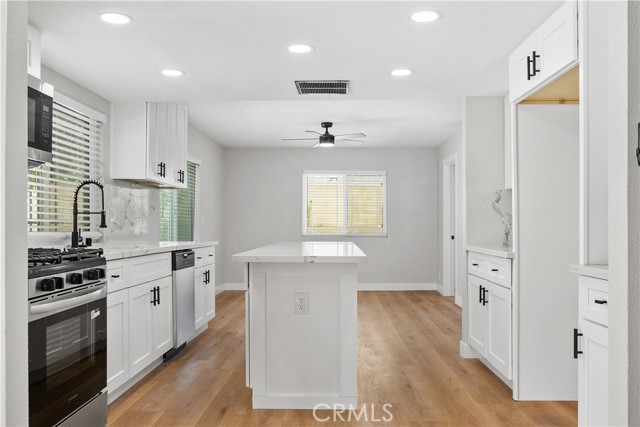 3614 S Olive Street, Santa Ana CA: https://media.crmls.org/medias/600bc057-c693-4973-b5c1-c67bae1ed26e.jpg