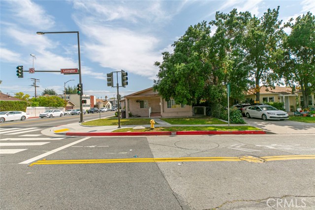 500 West Lexington Drive photo 3
