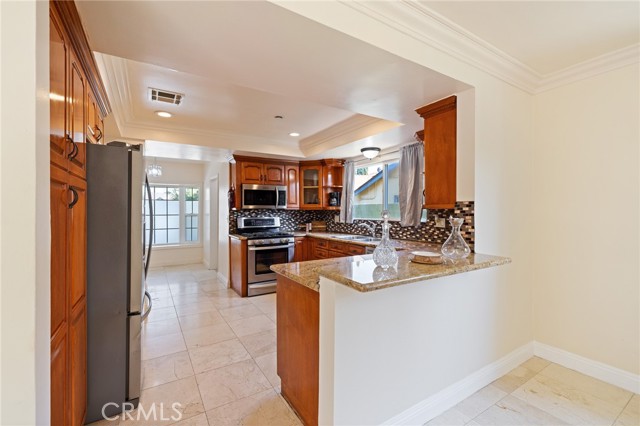 8419 Yolanda Avenue, Northridge CA: https://media.crmls.org/medias/600c9fc1-c86a-4c29-9f16-4471ceb8d93c.jpg