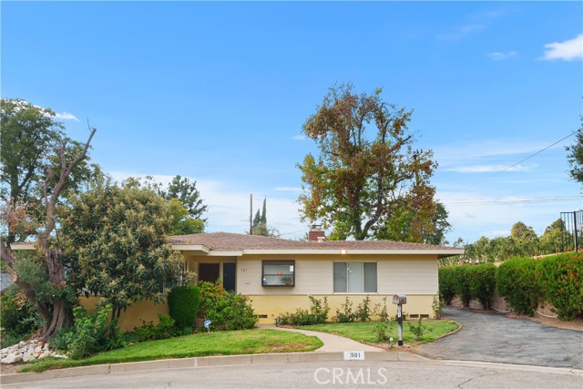 Detail Gallery Image 2 of 32 For 501 Crestvale Dr, Sierra Madre,  CA 91024 - 3 Beds | 2 Baths