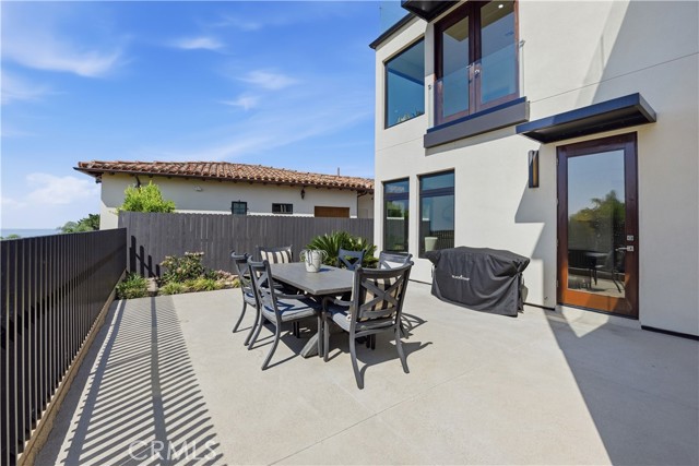 Detail Gallery Image 44 of 72 For 5108 Gordon Ln, San Diego,  CA 92109 - 4 Beds | 5/1 Baths