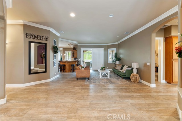 Detail Gallery Image 17 of 73 For 16905 Silver Star Ct, Riverside,  CA 92506 - 4 Beds | 4 Baths