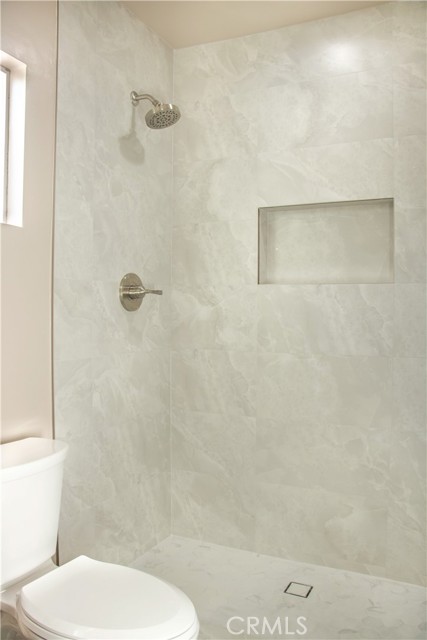 Detail Gallery Image 11 of 18 For 18138 Eccles, Northridge,  CA 91325 - 2 Beds | 2 Baths