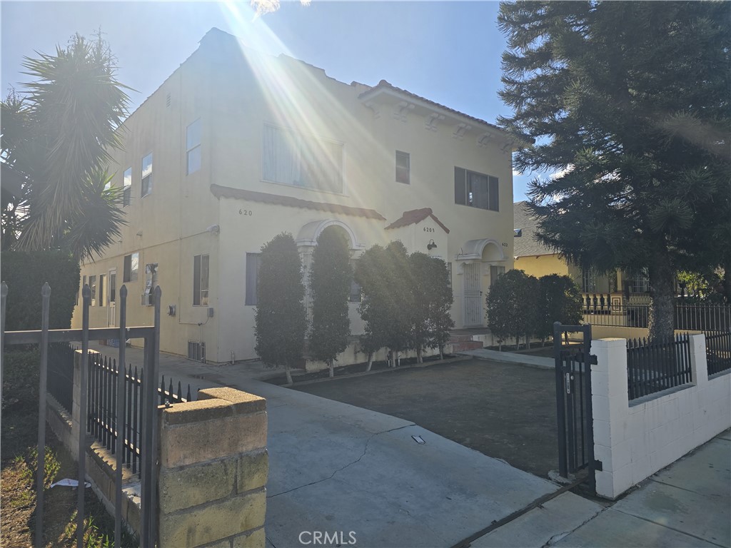 Triplex at 620 W 41st