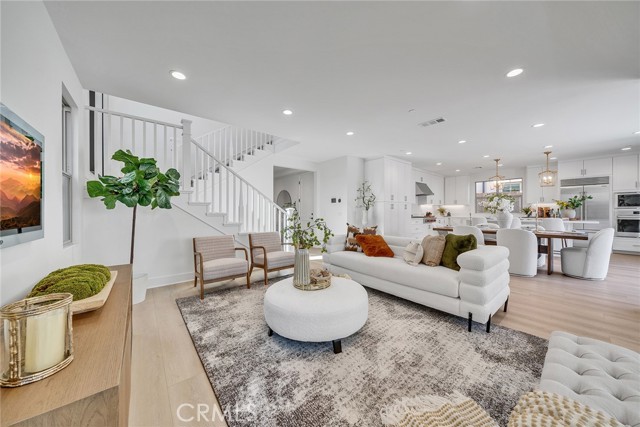 162 Somera, Irvine CA: https://media.crmls.org/medias/600e17af-c31e-48dd-b34a-80afd3646ceb.jpg