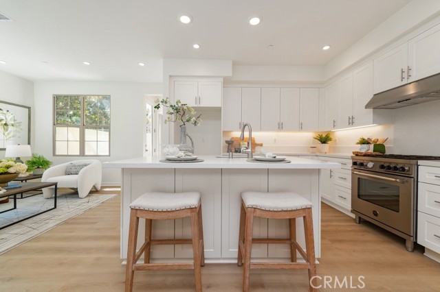 110 Trailing Comet, Irvine CA: https://media.crmls.org/medias/600e1e1c-8f59-48e9-8b90-8d0482297002.jpg