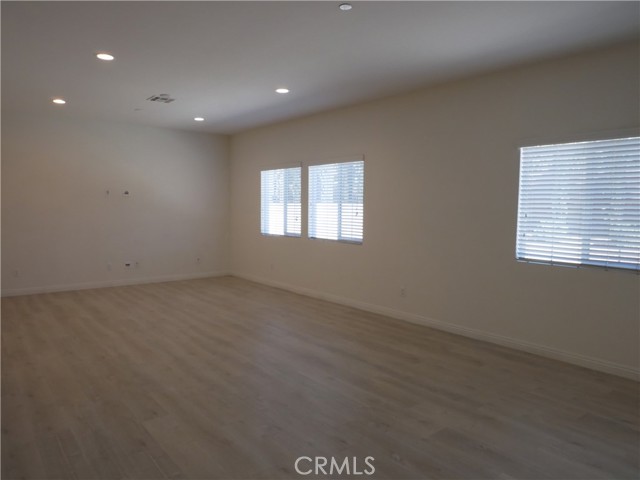 Detail Gallery Image 5 of 19 For 2447 E Salem St, Ontario,  CA 91761 - 4 Beds | 3 Baths
