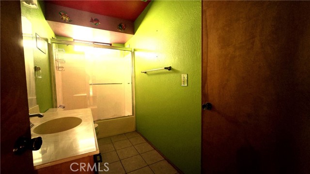 Detail Gallery Image 13 of 19 For 23840 Zuger, Crestline,  CA 92325 - 3 Beds | 2/1 Baths