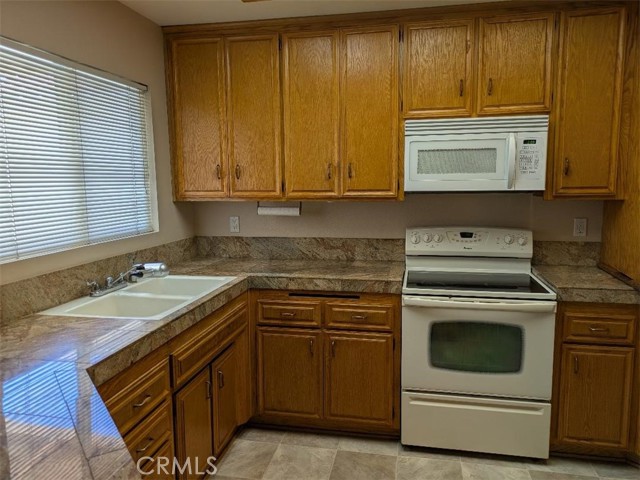 Detail Gallery Image 11 of 28 For 1009 Encanto, San Jacinto,  CA 92582 - 2 Beds | 2 Baths