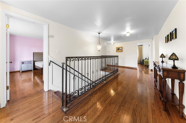 300 W Wistaria Avenue, Arcadia CA: https://media.crmls.org/medias/6010d256-60d2-4321-8a6b-4a0946a84826.jpg