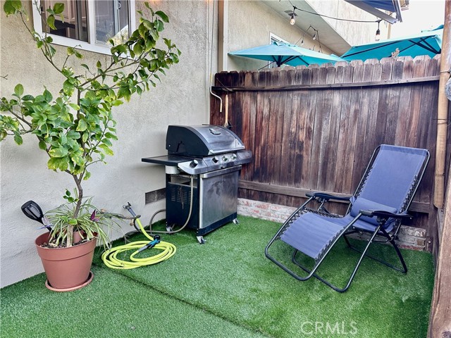 Detail Gallery Image 8 of 40 For 11138 Aqua Vista St #3,  Studio City,  CA 91602 - 2 Beds | 1/1 Baths