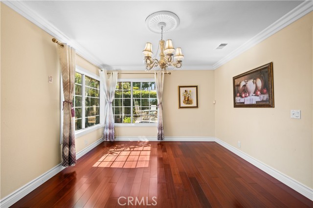 213 E Borromeo Avenue, Placentia CA: https://media.crmls.org/medias/60113209-f048-498f-bd1b-32b5d00cbfe3.jpg