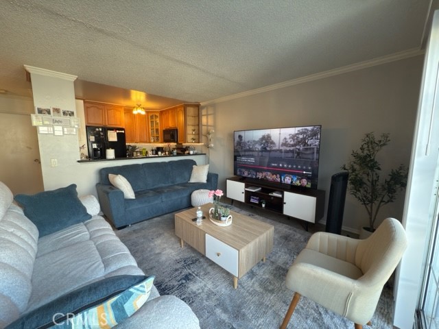 20930 Parthenia Street, Canoga Park CA: https://media.crmls.org/medias/6011ad09-1b0a-49c5-b0de-49efd23835e0.jpg