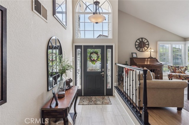 27201 Via Aurora, Mission Viejo CA: https://media.crmls.org/medias/60120913-fcb0-4493-a21b-8f6e37669c02.jpg