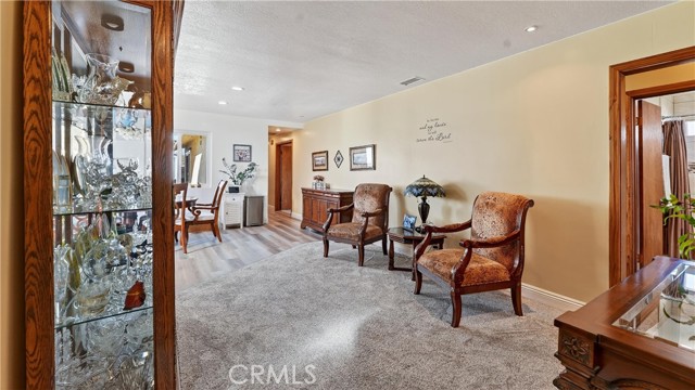 Detail Gallery Image 11 of 34 For 1107 W 210th St, Torrance,  CA 90502 - 4 Beds | 2 Baths