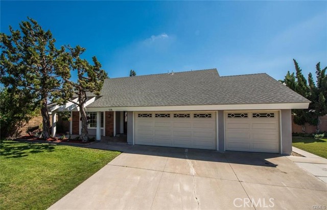 Detail Gallery Image 2 of 42 For 128 S Plantation Pl, Anaheim,  CA 92806 - 4 Beds | 2/1 Baths