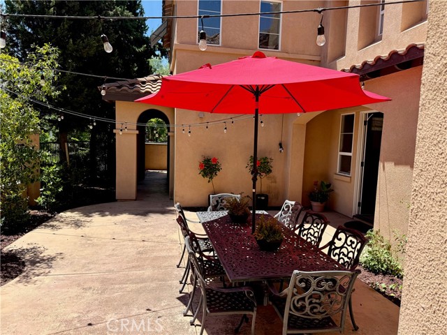 8 Caltrop Way, Ladera Ranch CA: https://media.crmls.org/medias/60144d1c-7037-4f3a-abb2-c685ee9a833b.jpg