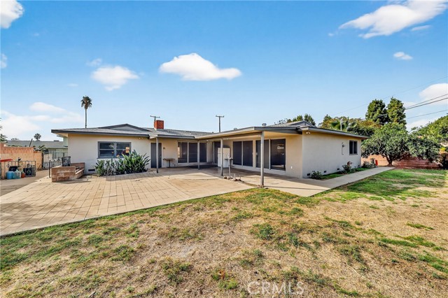 5382 Park Place, Chino CA: https://media.crmls.org/medias/6014b0c4-955d-4d1e-a8f3-3c9695d6f27e.jpg