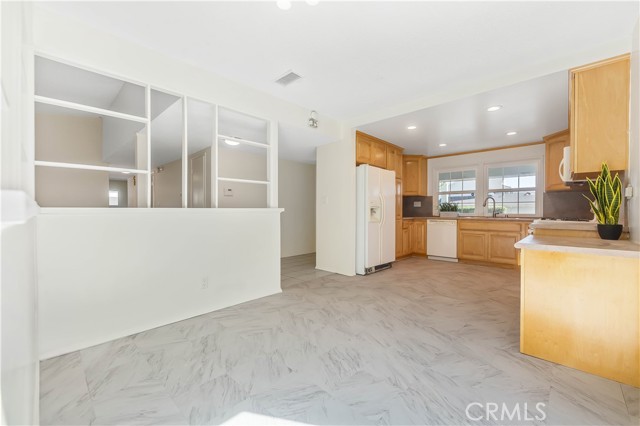 2567 Lee Street photo 4
