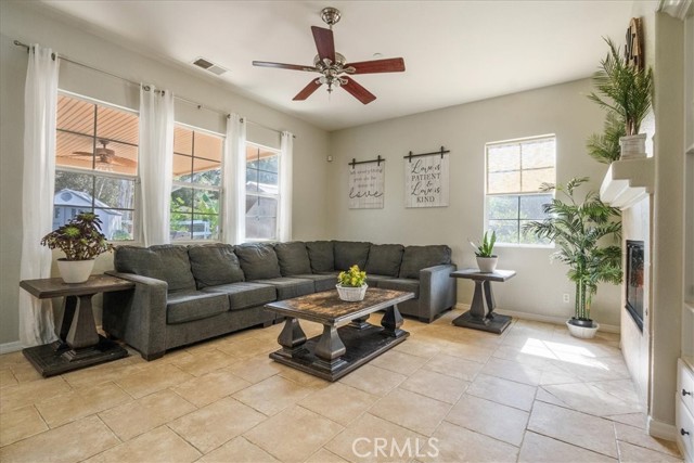 Detail Gallery Image 12 of 51 For 776 Oak Glade, Fallbrook,  CA 92028 - 3 Beds | 3 Baths