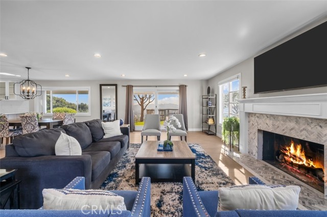 Detail Gallery Image 5 of 51 For 1601 Virden Dr, Glendale,  CA 91208 - 4 Beds | 3 Baths