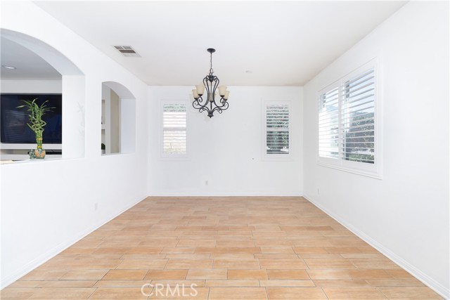 Detail Gallery Image 13 of 34 For 6654 N Ofelia, San Bernardino,  CA 92407 - 4 Beds | 2 Baths