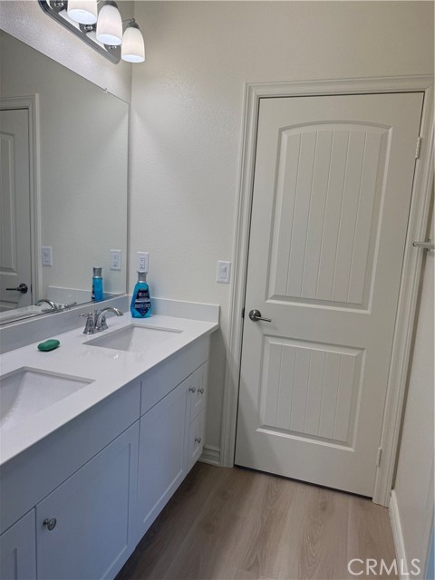 Detail Gallery Image 6 of 8 For 11157 Canyon Cove St, Victorville,  CA 92392 - 4 Beds | 2/1 Baths