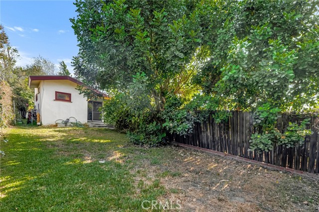 13624 Vose Street, Valley Glen CA: https://media.crmls.org/medias/60170182-0408-4b51-aefe-d25088178494.jpg