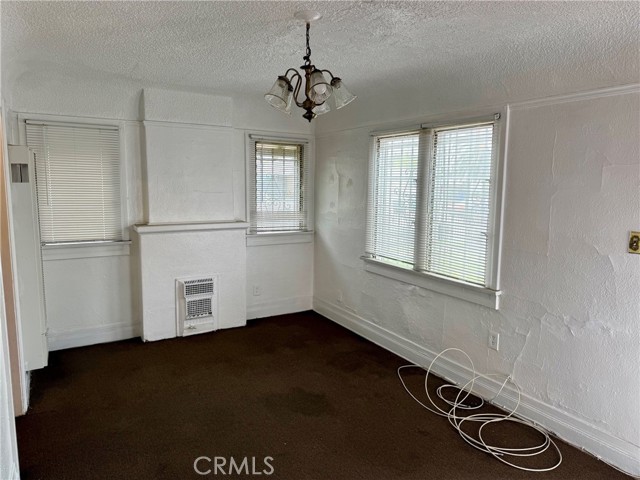 Detail Gallery Image 5 of 11 For 726 W 76th St, Los Angeles,  CA 90044 - – Beds | – Baths