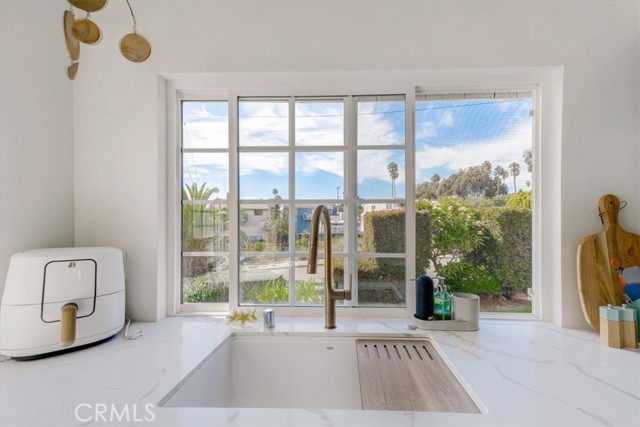 Detail Gallery Image 9 of 16 For 155 Trafalgar Ln, San Clemente,  CA 92672 - 3 Beds | 2/1 Baths