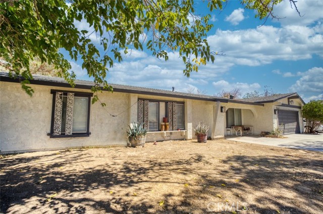 Detail Gallery Image 2 of 14 For 17535 Highacres Ave, Lake Los Angeles,  CA 93591 - 4 Beds | 2 Baths