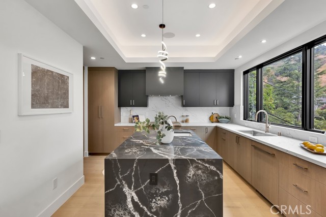 14899 Round Valley, Sherman Oaks CA: https://media.crmls.org/medias/60185ab9-8237-4db4-af9c-1fb90ed3d771.jpg