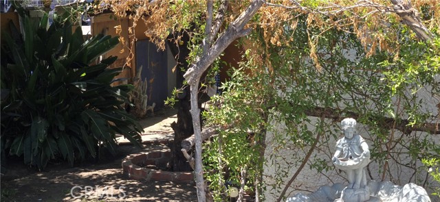 7503 Aqueduct Avenue, Van Nuys CA: https://media.crmls.org/medias/60187eb2-aceb-4ae4-be81-5b37d77f1b98.jpg