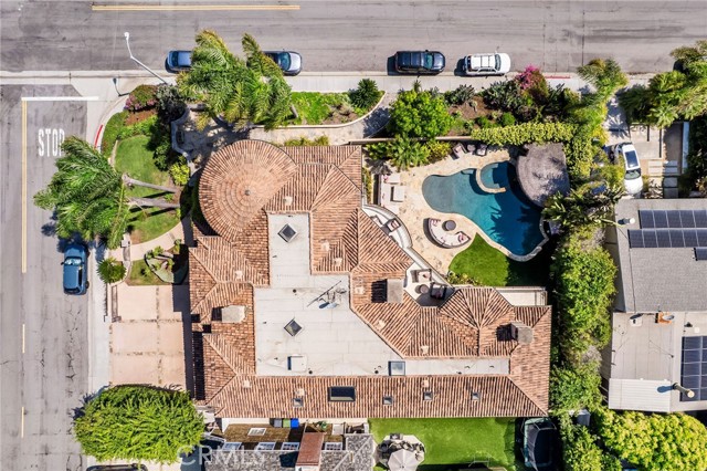 215 S Poinsettia Avenue, Manhattan Beach CA: https://media.crmls.org/medias/6018d7f6-17a4-4029-912d-f7ff1bdd951e.jpg