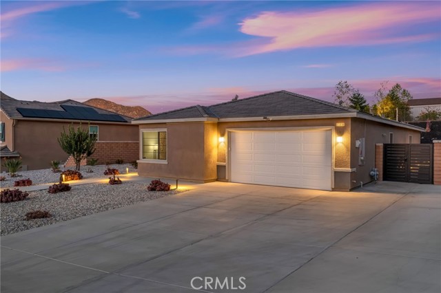 Detail Gallery Image 2 of 69 For 20898 Mountain Gate, Riverside,  CA 92507 - 4 Beds | 2 Baths