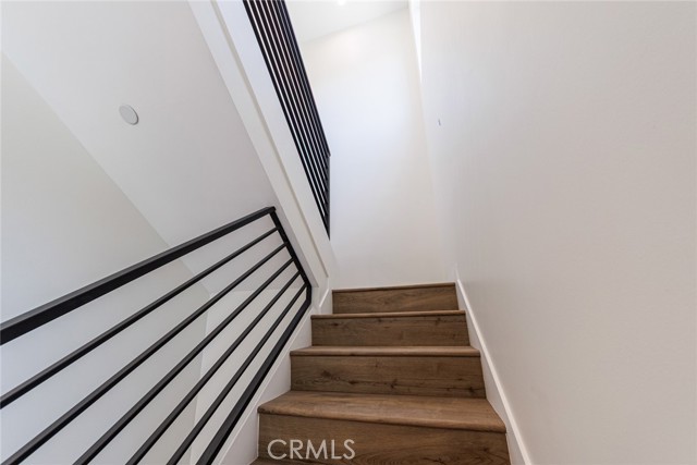 Detail Gallery Image 11 of 22 For 1855 Crenshaw Bld, Los Angeles,  CA 90019 - 4 Beds | 3 Baths