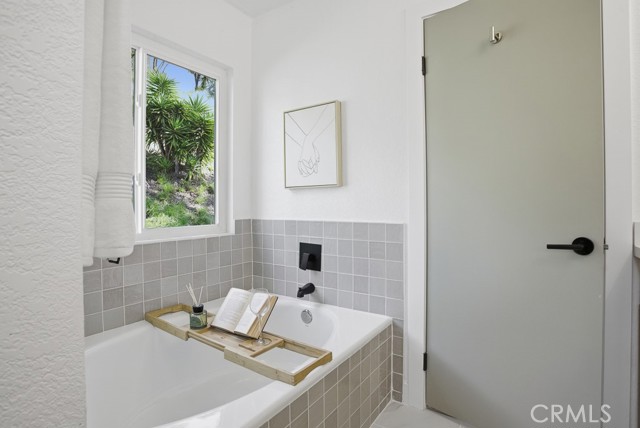 Detail Gallery Image 24 of 52 For 1069 Belleza St, Camarillo,  CA 93012 - 2 Beds | 2 Baths