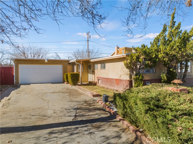 44131 3Rd St, Lancaster, CA 93535