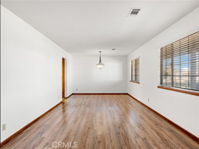 Detail Gallery Image 14 of 35 For 12635 Sorrel Dr, Apple Valley,  CA 92308 - 3 Beds | 3 Baths