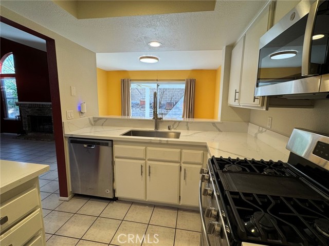 Detail Gallery Image 7 of 26 For 1254 Sand Creek, San Dimas,  CA 91773 - 3 Beds | 2/1 Baths